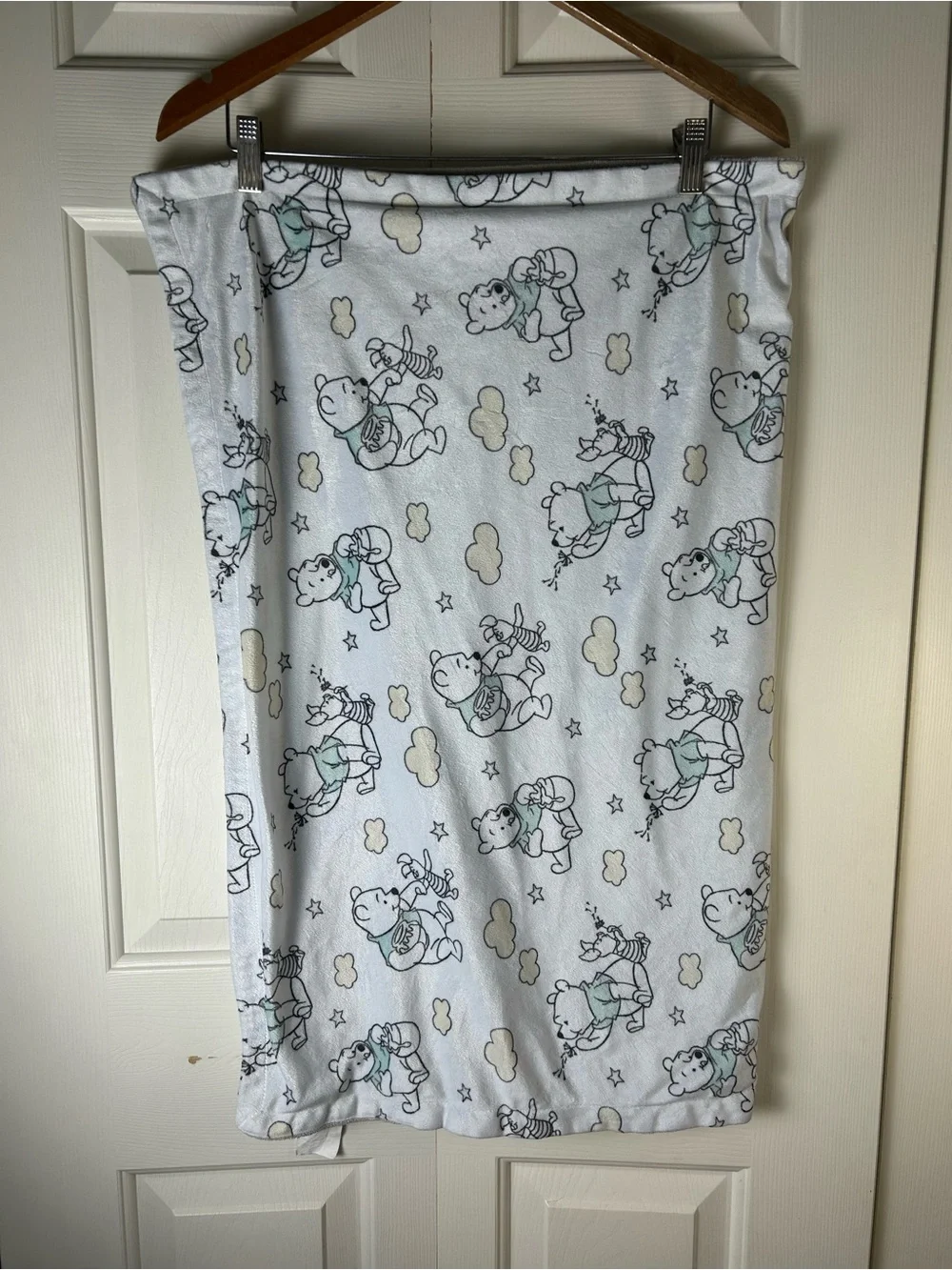 Disney Baby Winnie the Pooh Baby Blanket Tan White Piglet Clouds Star Dandelion